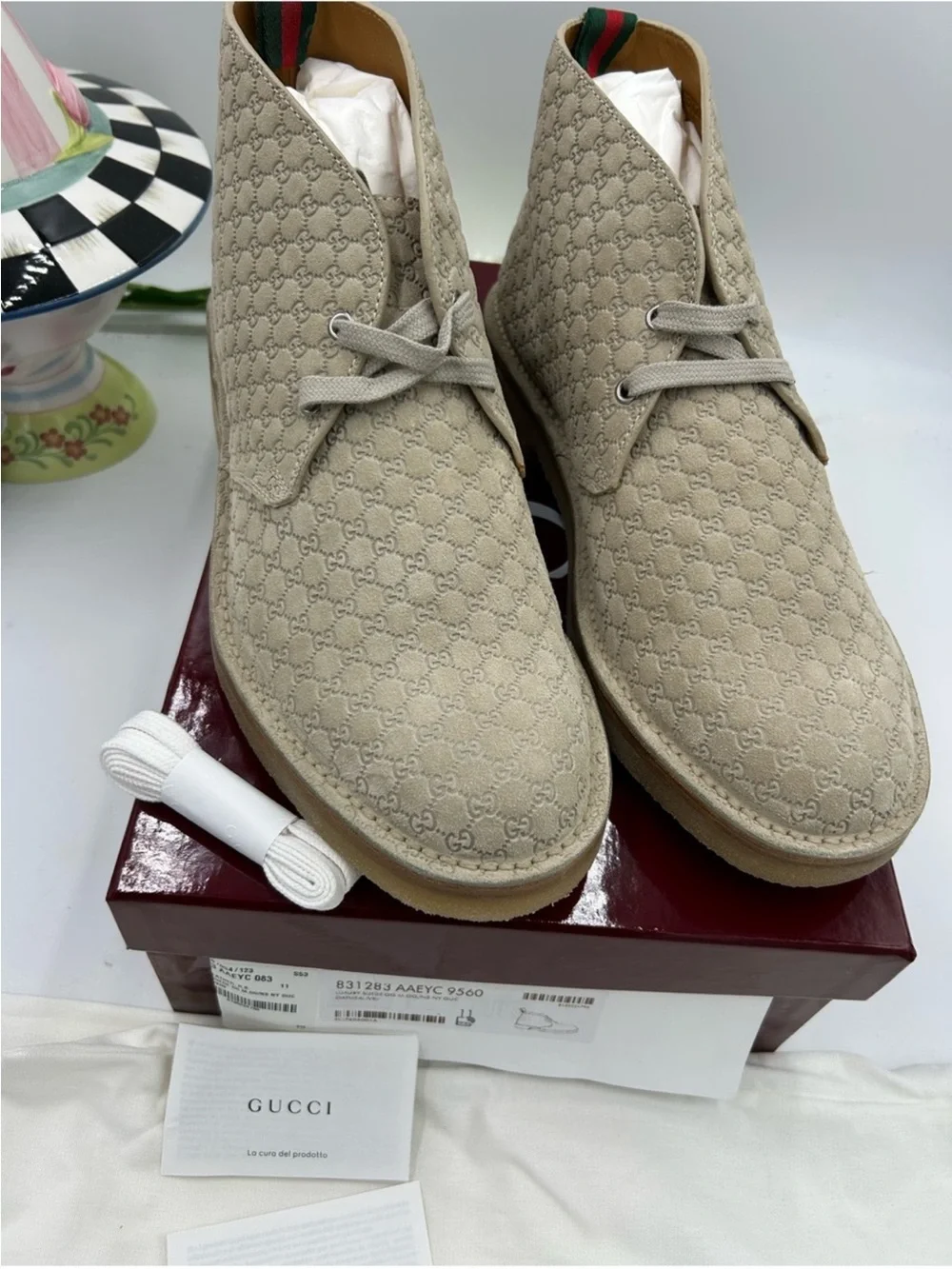Men’s Gucci suede GG embossed desert boots in oatmeal size 11 made in Italy